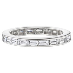 Gerader Baguette Ewigkeitsring aus Platin