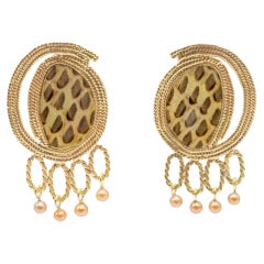 Boucles d'oreilles en or 14 carats d'inspiration byzantine avec incrustation en cuir Anaconda vintage