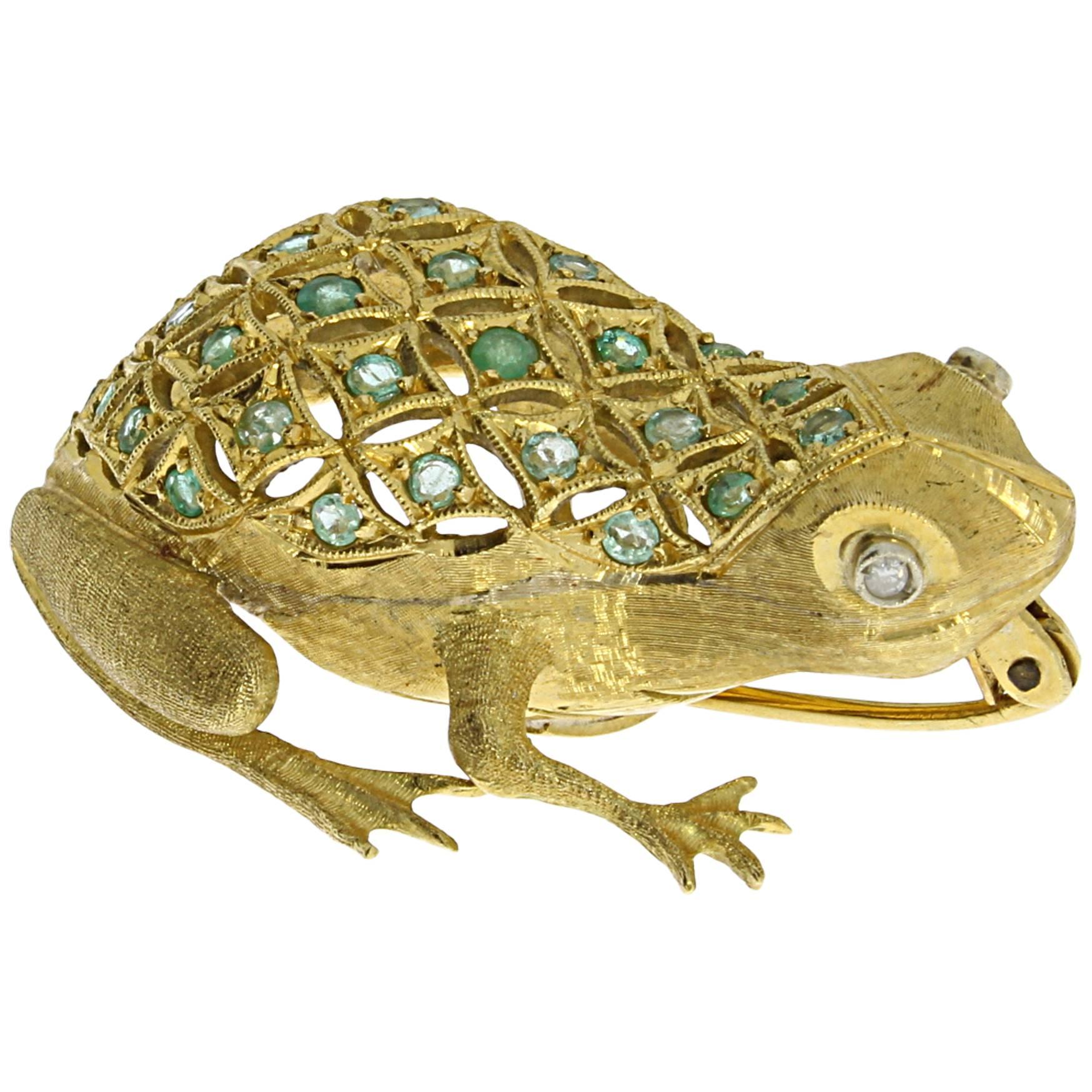 Broche grenouille en or avec émeraude et diamants en vente