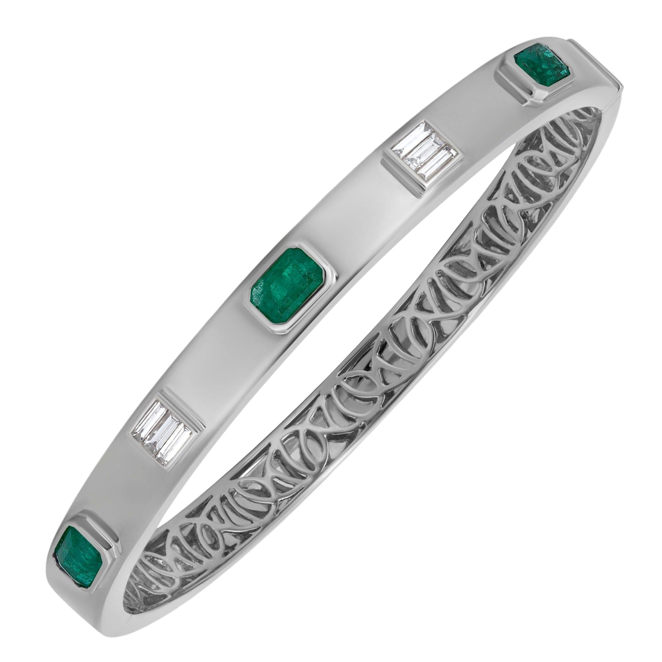 Emerald and Diamond Bangle Bracelet in 18k White Gold