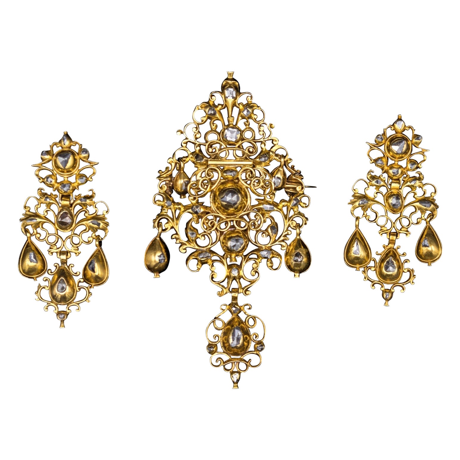 Antique 17th/18th Century Sequilé Diamond Demi-Parure Yellow Gold Portuguese For Sale