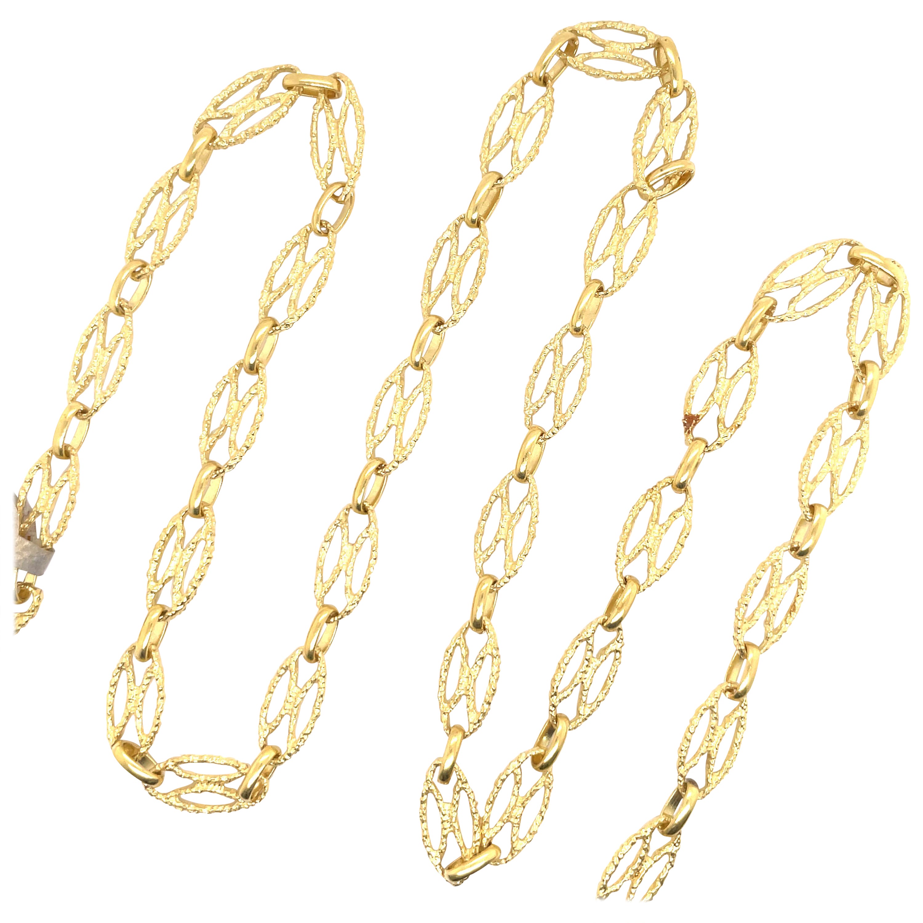 18 Karat Yellow Gold Oval Openwork Link Necklace 42 Grams Italy For Sale