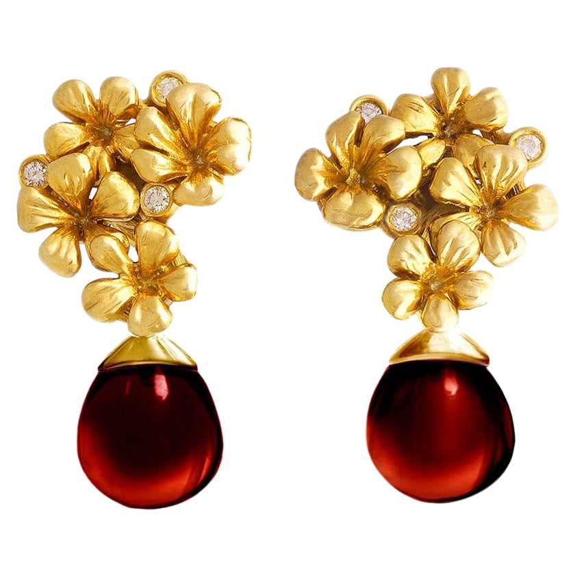 Yellow Gold Flowers Clip-on Drop Earrings with Diamonds and Detachable Garnets For Sale