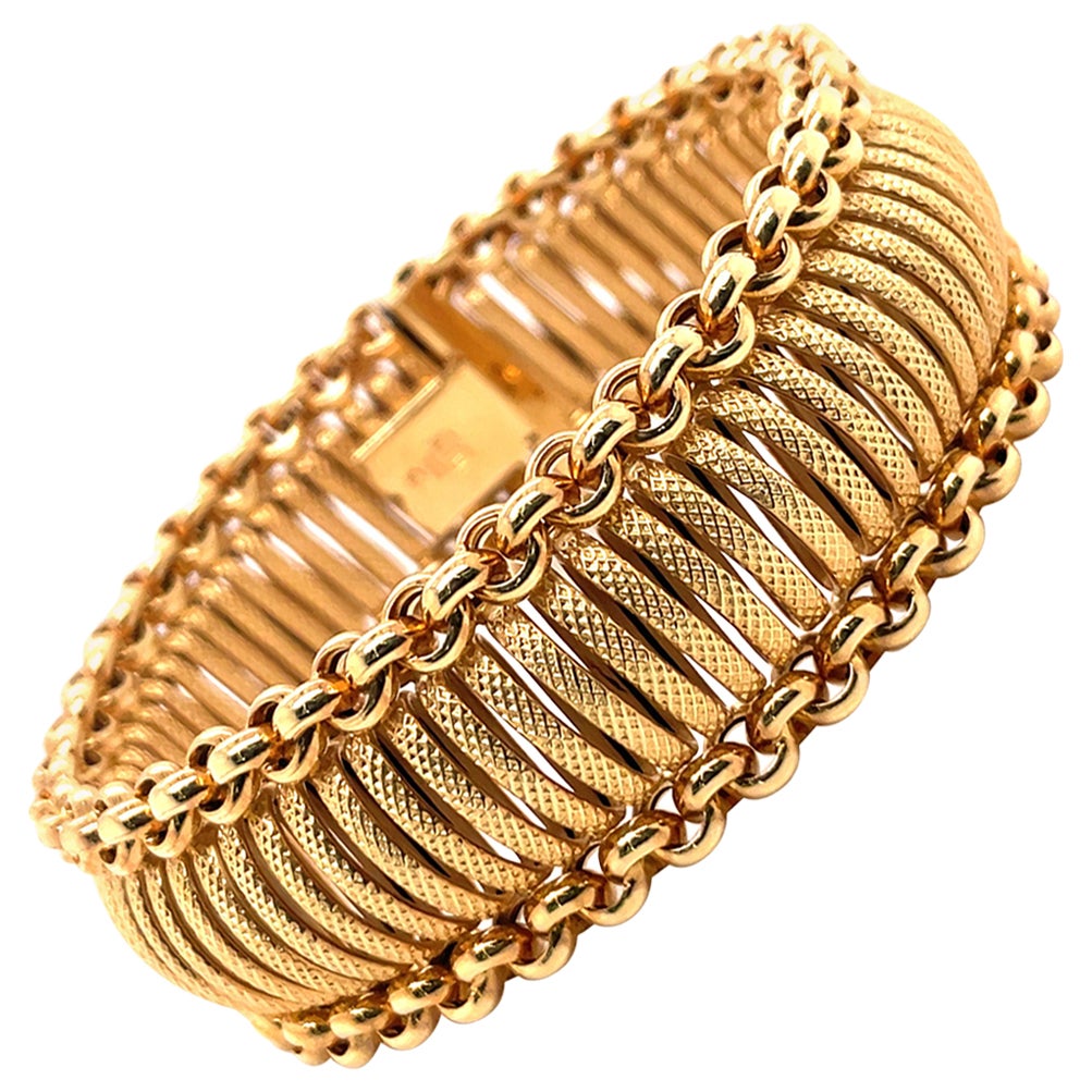 Flexible Wide Bracelet 14 Karat Yellow Gold Made In Italy 32.2 Grams For Sale
