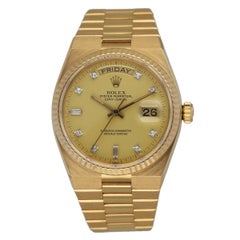 Rolex Montre pour homme Day Date Oysterquartz 19018 avec cadran en or jaune 18 carats et diamants