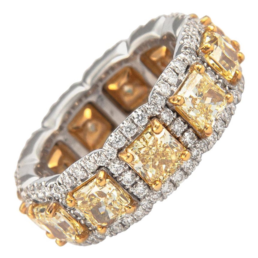 Gelber gelber Diamant mit Halo Eternity Band 'Avg 0,48 Karat pro Stück' 18 Karat Gold