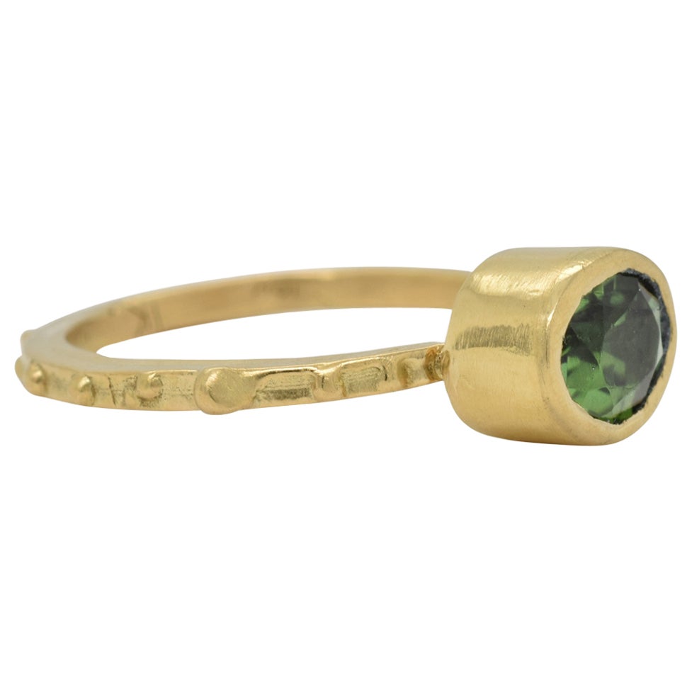 Green Tourmaline 18K Gold Ring For Sale