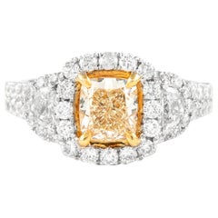 Alexander, bague halo à trois pierres en or bicolore 18 carats avec diamant jaune fantaisie 2,27 carats VS1