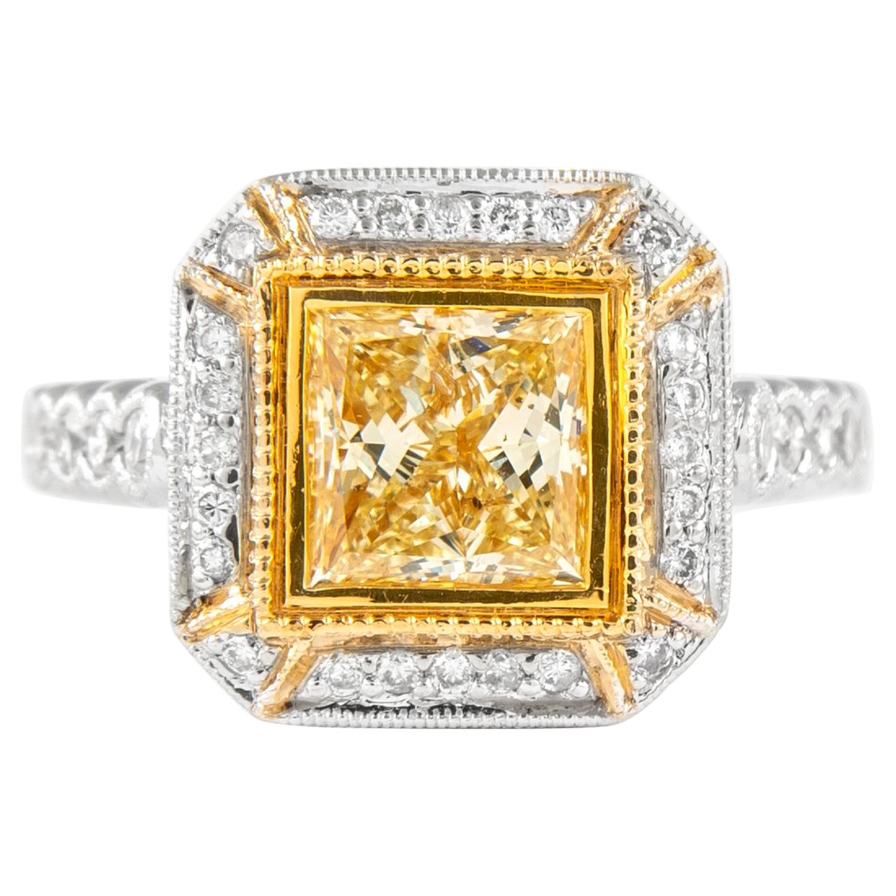 Alexander 1,64 Karat Prinzessinnenschliff Fancy Gelber Diamant Halo Ring 18k Zweifarbiger im Angebot