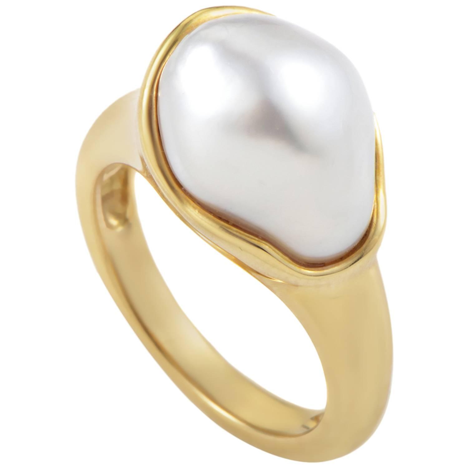 Tiffany and Co. Elsa Peretti Pearl Gold Ring at 1stdibs