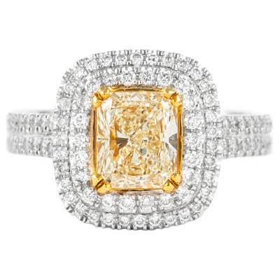 18 Karat White and Yellow Gold GIA Certified Fancy Light Yellow Diamond ...