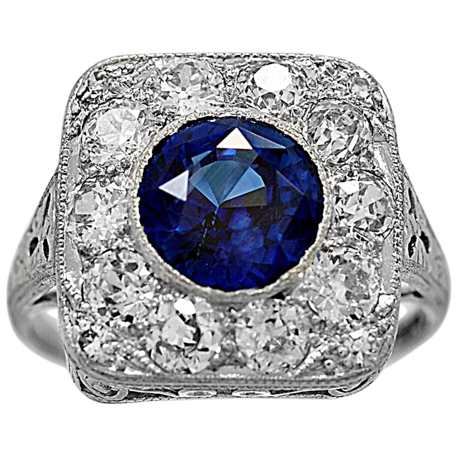 Antique 2.50 Carat Natural Sapphire Diamond Platinum Engagement Ring For Sale