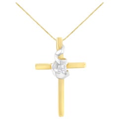 Collier pendentif croix en or bicolore 10 carats avec diamants de 1/25 carat