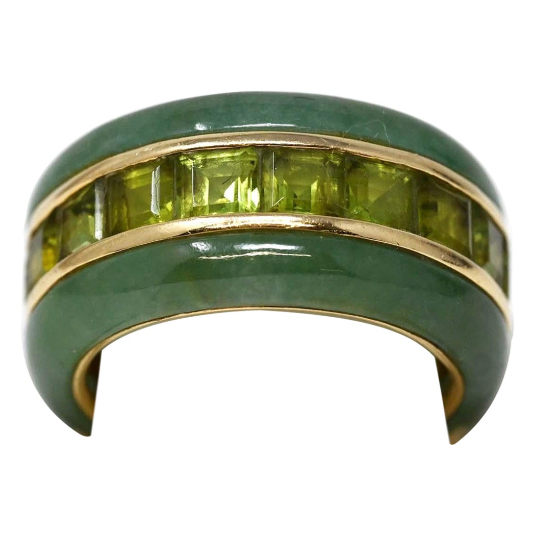 14k Yellow Gold Jade and Peridot Ring Size 8 For Sale