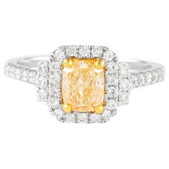 Alexander, bague bicolore 18 carats avec diamant jaune coussin fantaisie de 1,42 carat et halo