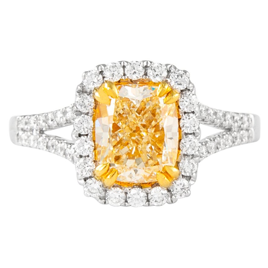 Alexander Bague en or 18 carats avec diamants taille coussin jaune intense de 2,01 carats VVS2 en vente