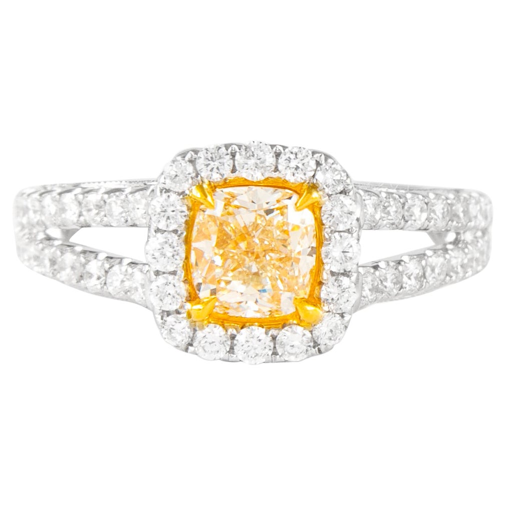 Alexander 1.70ctt Fancy Light Yellow Cushion VS2 Diamond with Halo Ring 18k For Sale