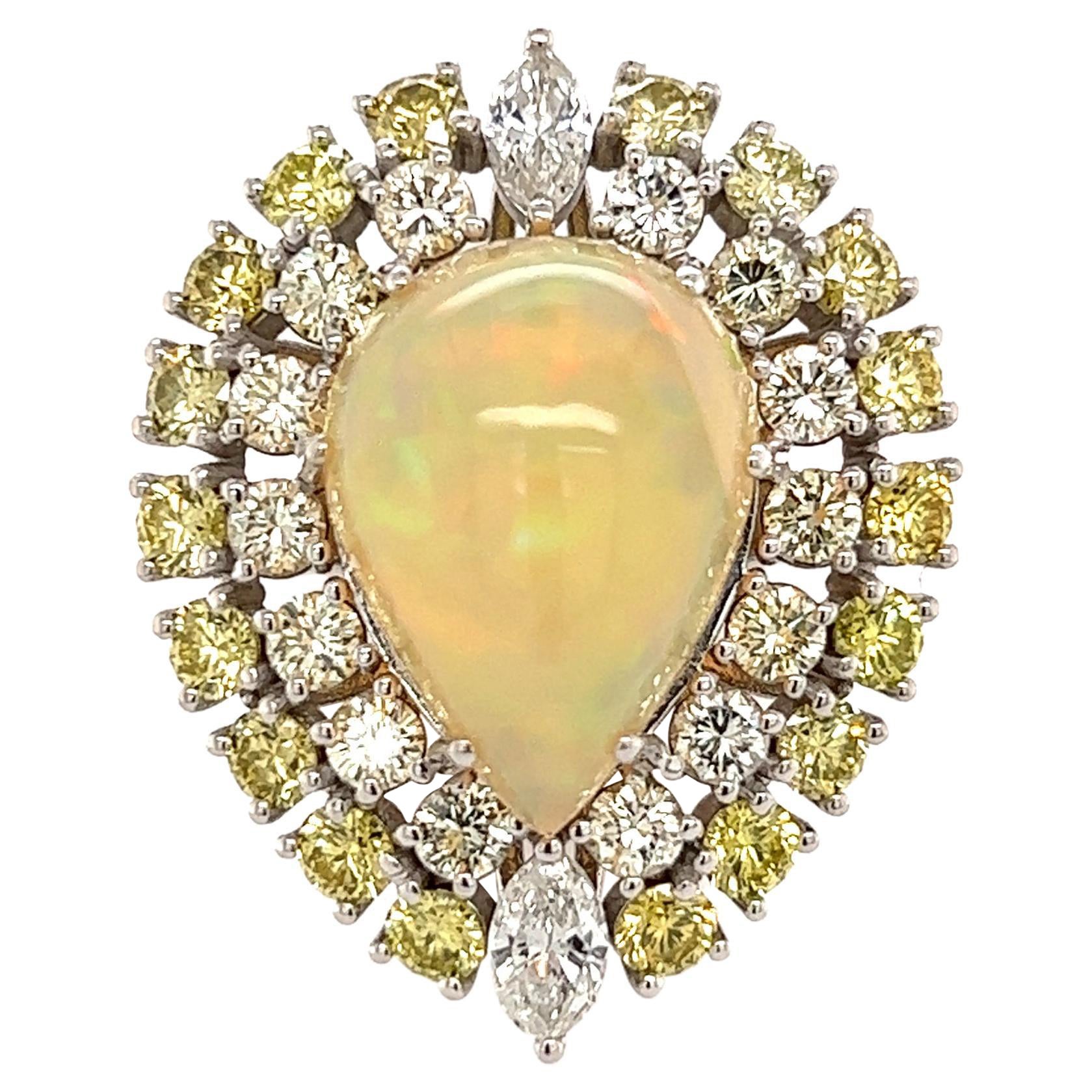 Bague diamant opale blanche naturelle en or 14k 11 TCW GIA  Certifié en vente