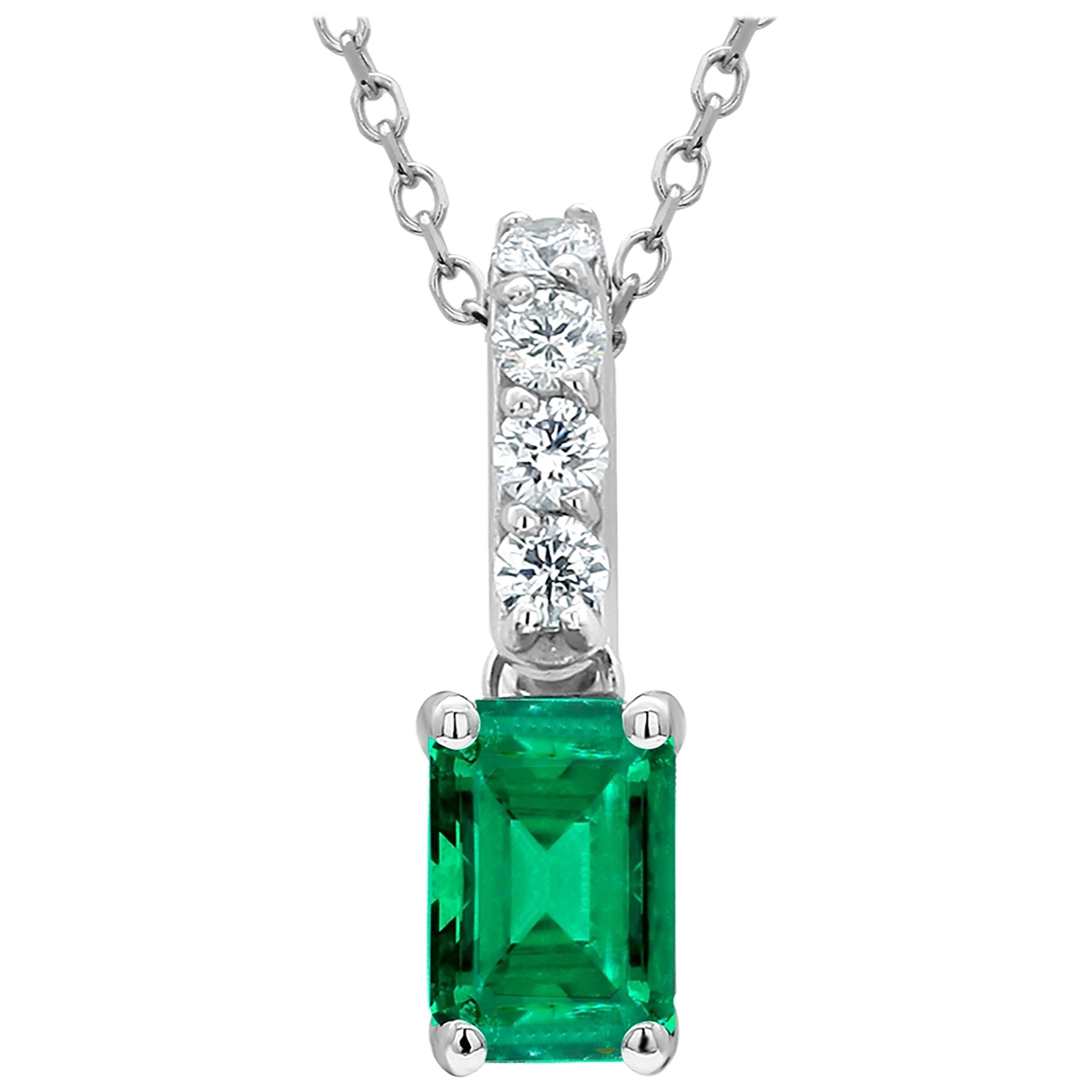White Gold Drop Pendant Necklace with Emerald and a Diamond Bail 