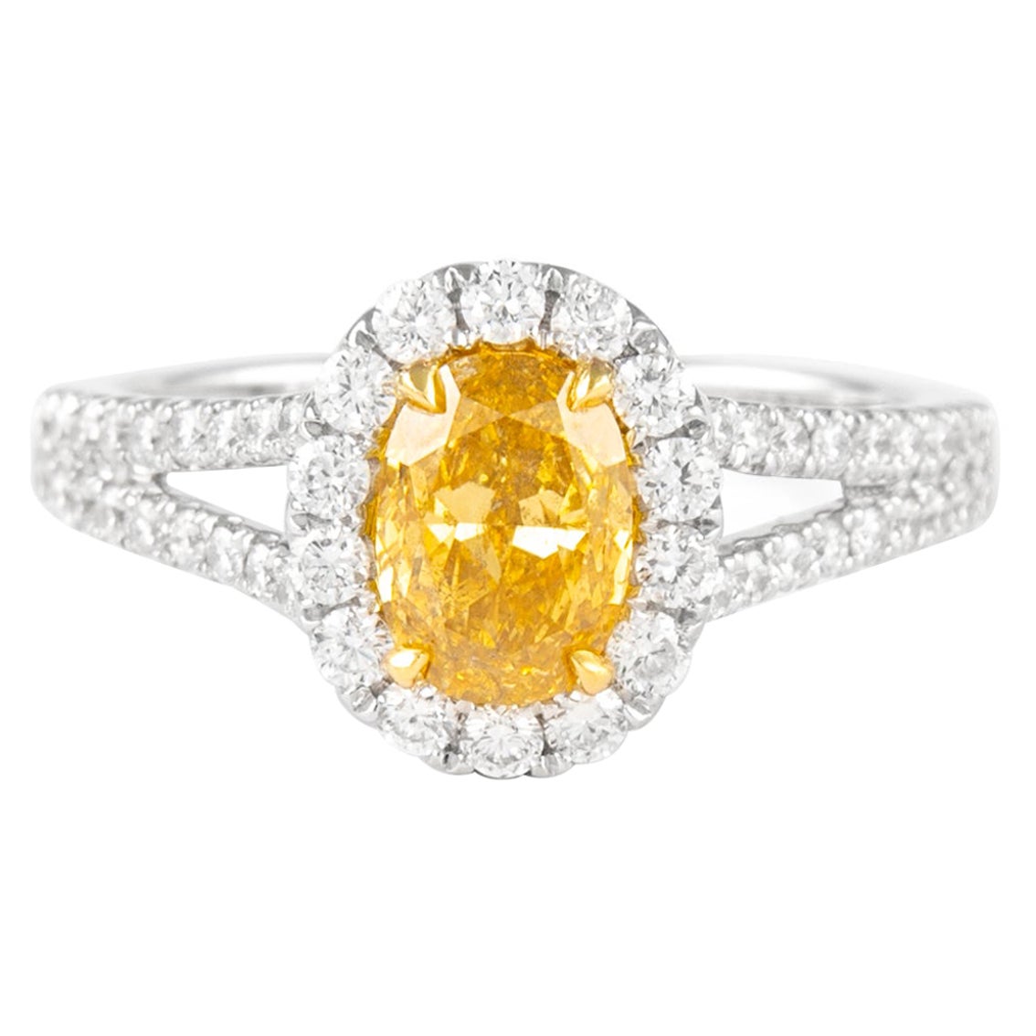 Bague Alexander GIA avec diamant jaune orangé foncé fantaisie de 1,03 carat et halo en vente