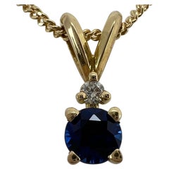 Fine Ceylon Cornflower Blue Sapphire & Diamond Round Cut 18k Yellow Gold Pendant
