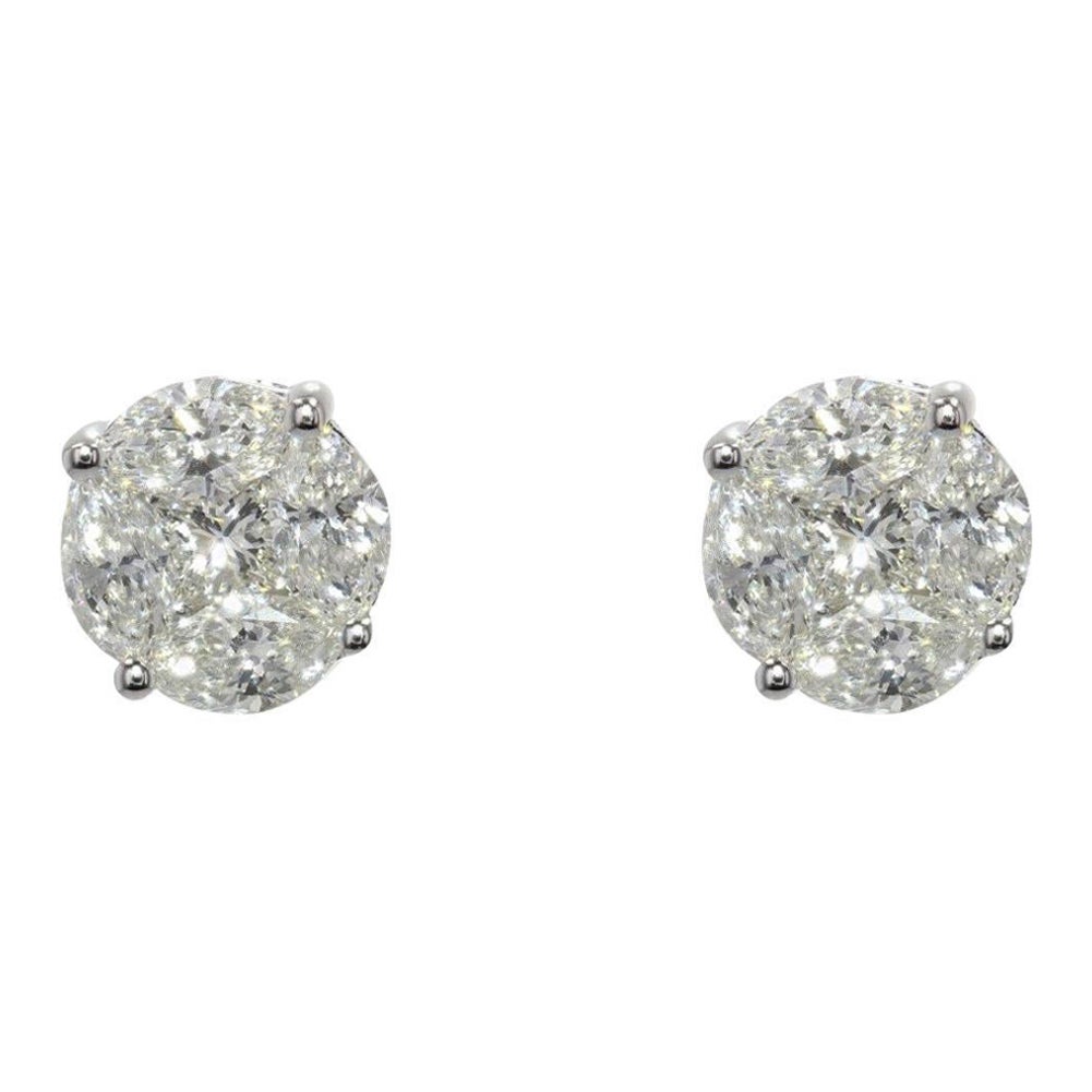 Modern 0, 49 Carat Diamonds 18 Karat White Gold Stud Earrings