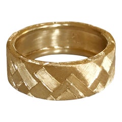 Vintage Dalben Hand Engraved Gold Band Ring