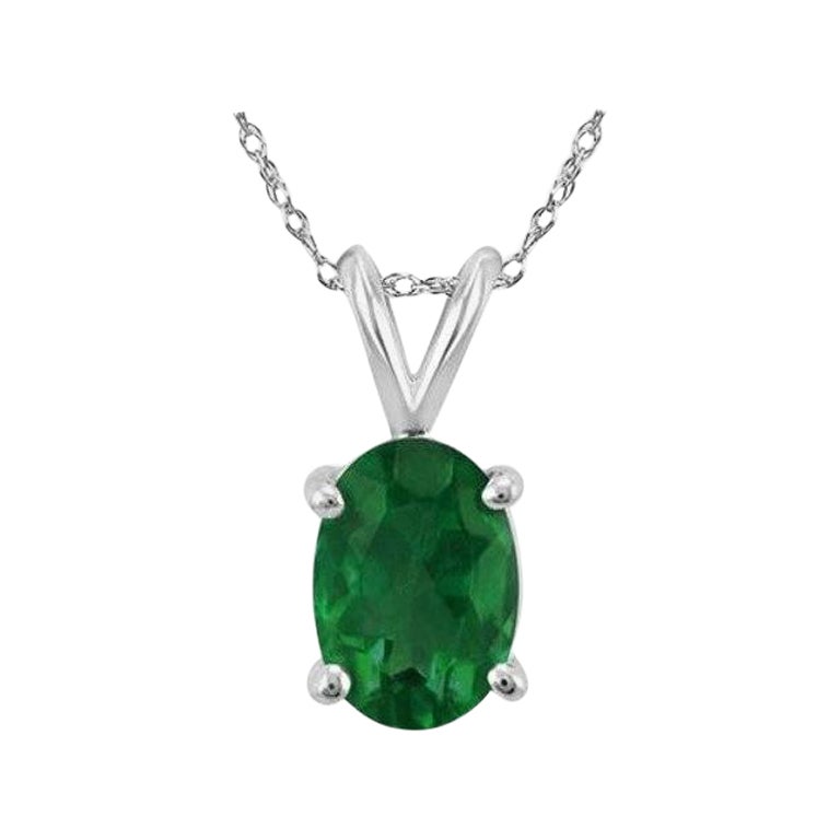 3.3 Ct Weight Oval Shaped Green Color IGITL Certified Emerald Gemstone Pendant For Sale