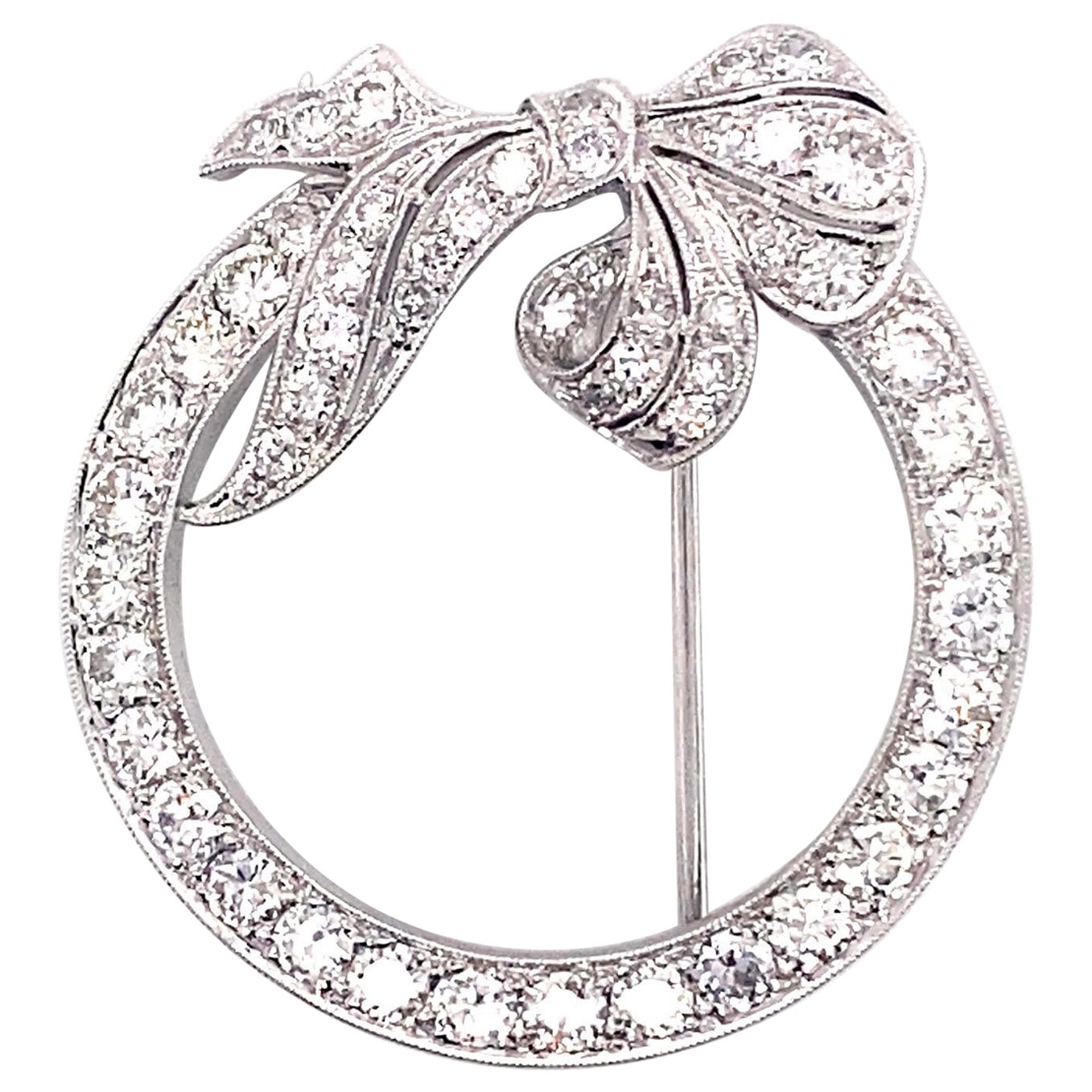 Broche couronne avec nœud en diamant 14 carats vintage des années 1950 en vente