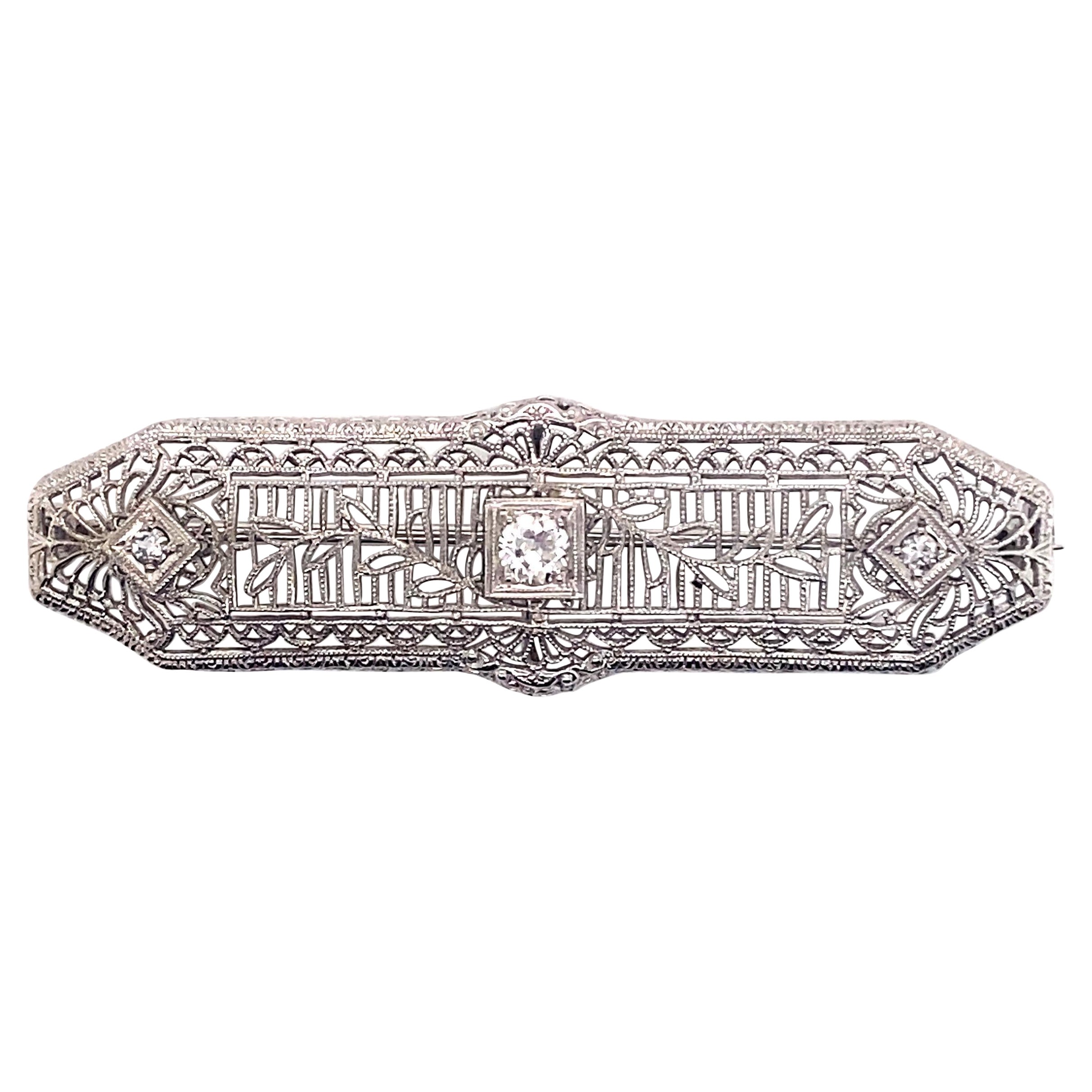 Edwardian Diamond Platinum Filigree Rectangular Bar Pin For Sale at 1stDibs