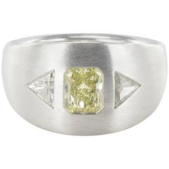 Baume Modern Yellow and White Diamond Polished Gold Ring 5