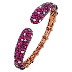 Nigaam 12,81 ct. Rubis et 1,45 carat Bracelet manchette en or rose 18 carats avec diamants