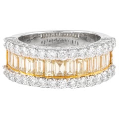 Alexander Bague bicolore 18 carats avec diamant jaune rond et baguette de 2,80 carats