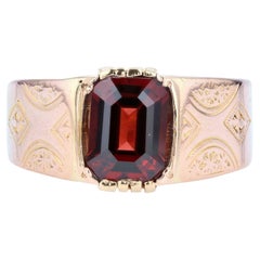 Antique 1900s 1, 80 Carat Garnet 18 Karat Rose Gold Engraved Ring