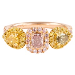 Alexander, bague à trois pierres en or 18 carats avec diamant rose violacé fantaisie de 1,08 carat certifié GIA