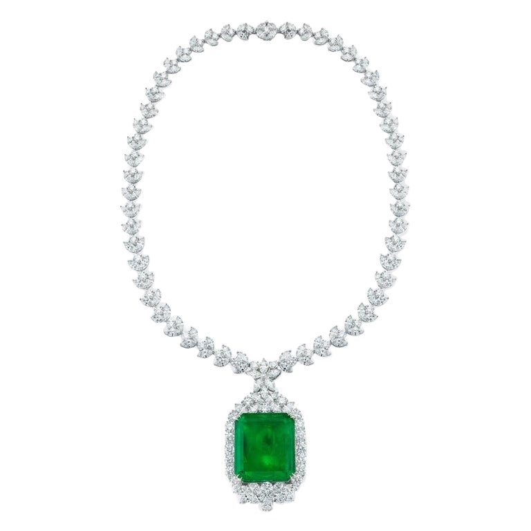18k White Gold 108.88ct Emerald and 72.27ct Diamond Harmony Necklace For Sale