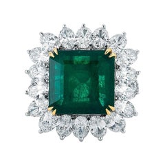 Classic Emerald And Diamond Ring