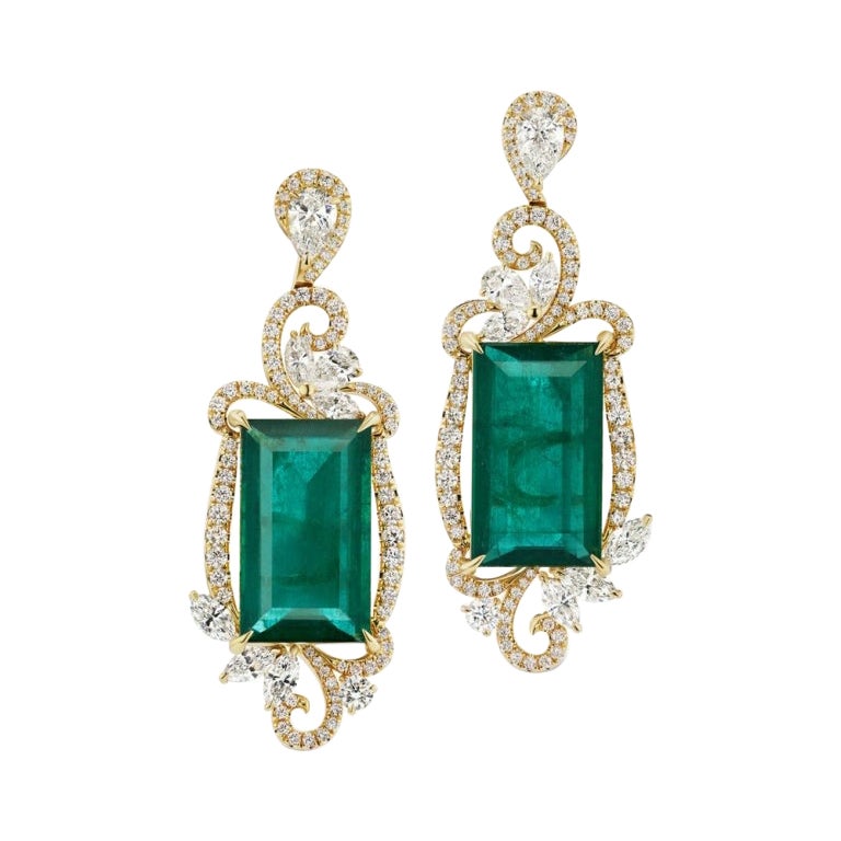 Emerald and Diamond Earring For Sale