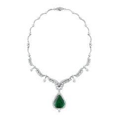 The Emerald Grace Necklace