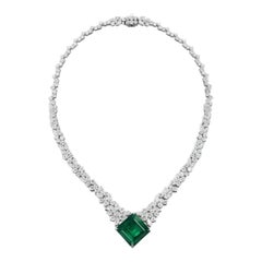 Beautiful Emerald and Diamond Necklace
