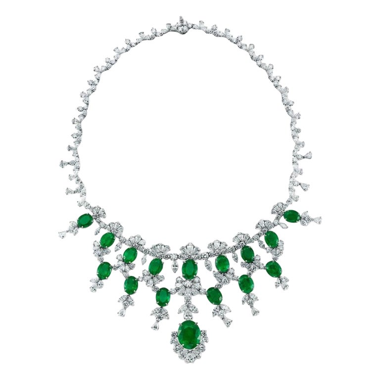 Evergreen Emerald and Diamond Necklace For Sale