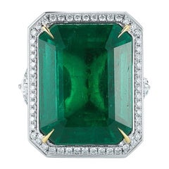 Sensational Emerald and Diamond Ring