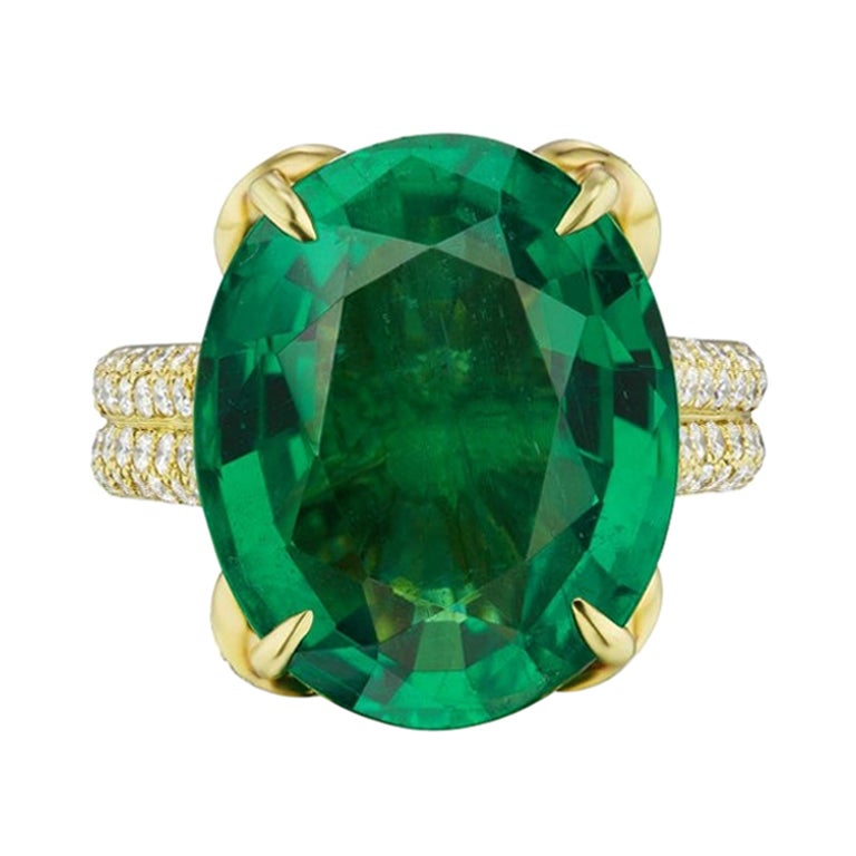 Luminous Emerald Oval Ring For Sale