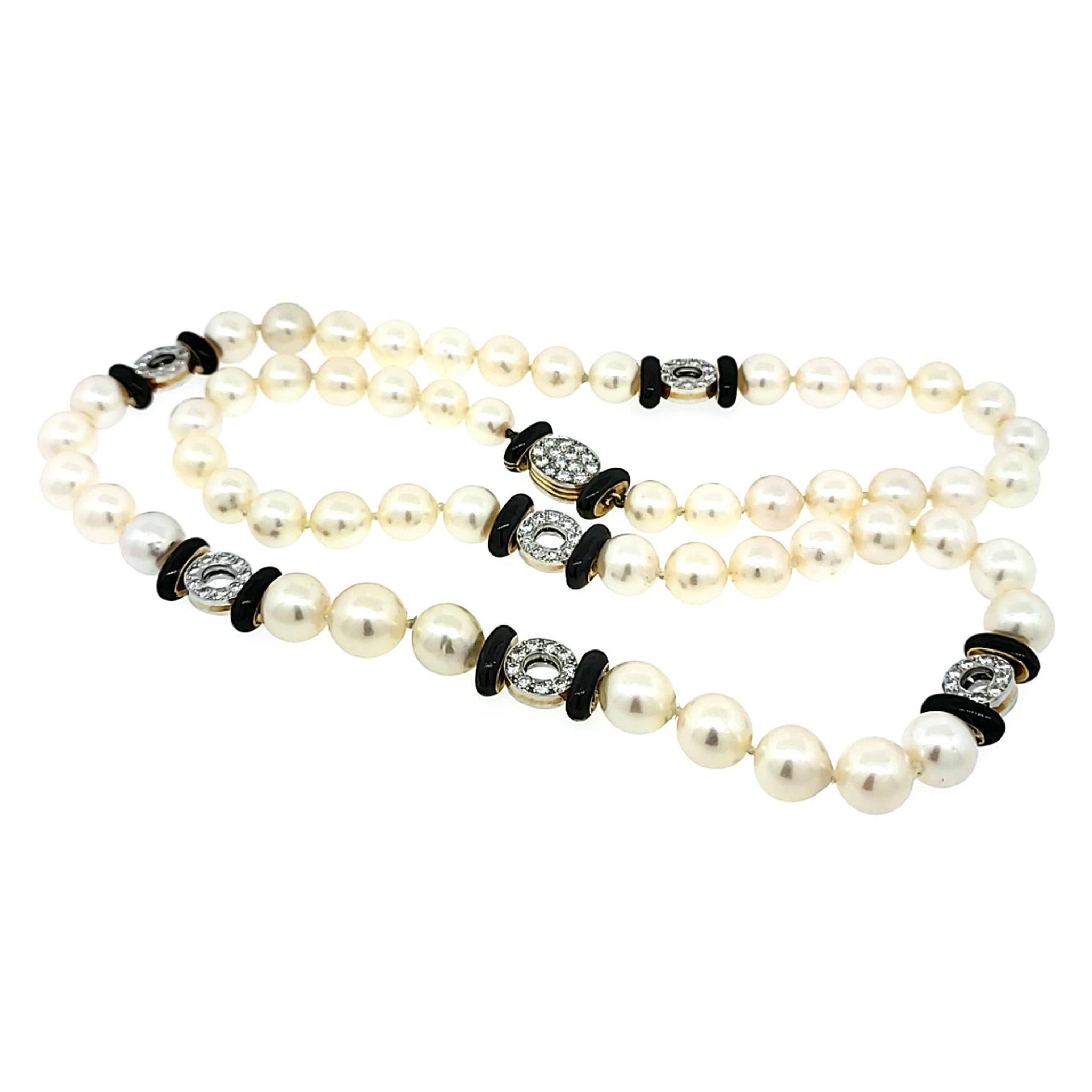 Long collier de perles de culture avec rondelles d'onyx et de diamants