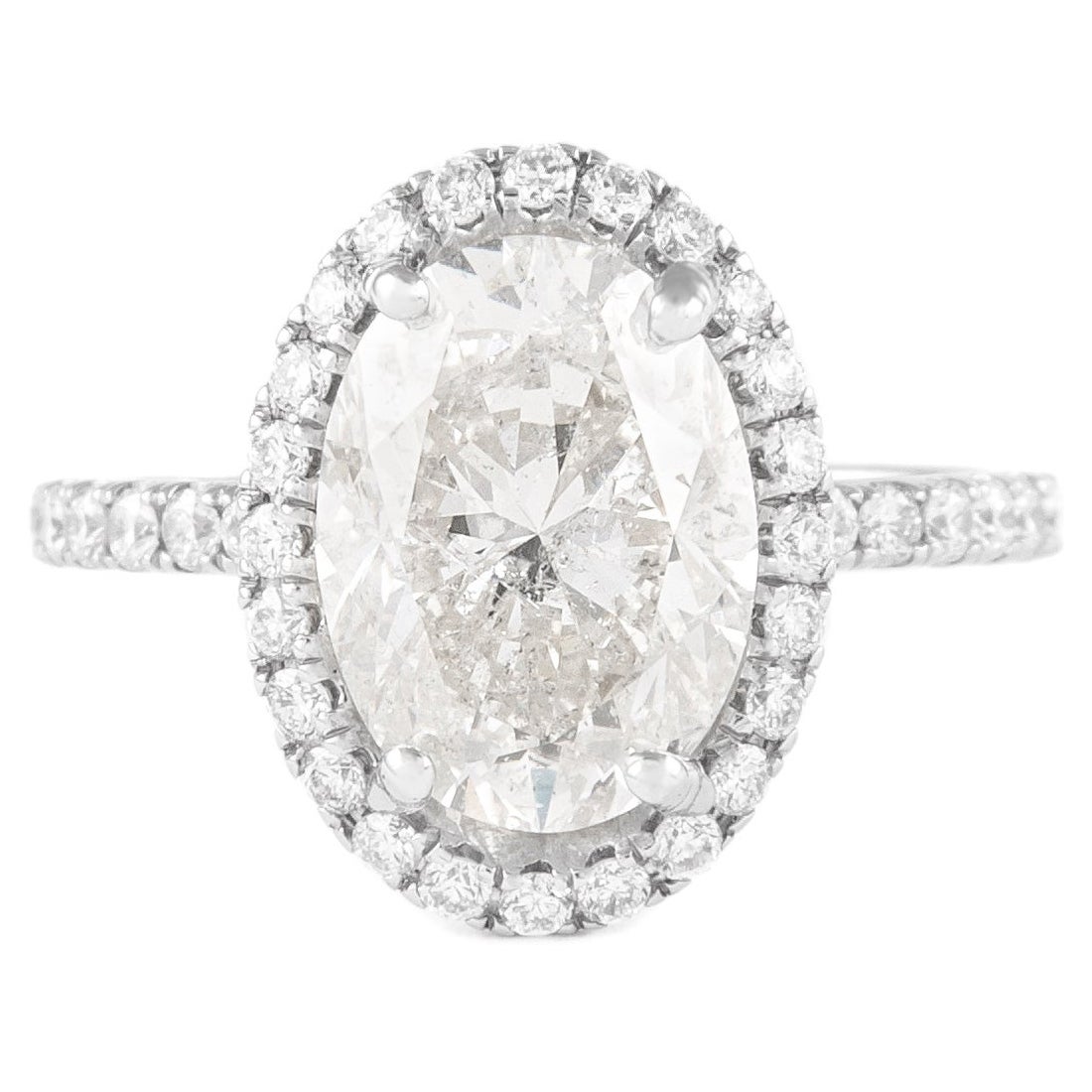 3,26 Karat Ovaler Diamant mit Halo-Ring aus 14 Karat Weigold im Angebot