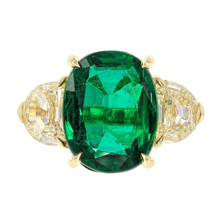 Emerald And Yellow Diamond Ring For Sale