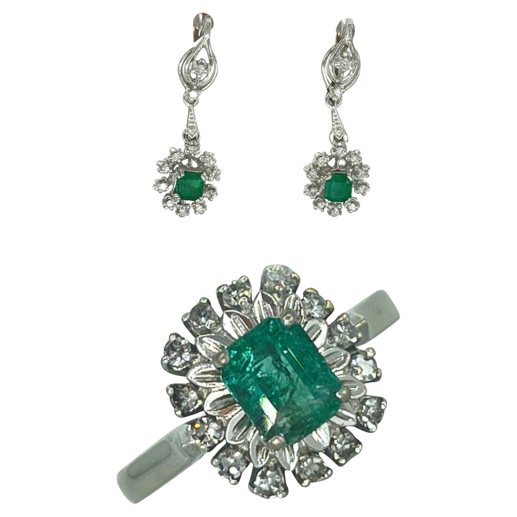 Vintage 2.33 Carat Emerald and Diamond Ring Dangle Drop Earrings Set 18k
