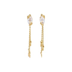 Boucles d'oreilles en goutte en forme de fleur sauvage en quartz bleu et argent sterling plaqué or 14 carats