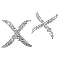 Diamond Platinum Kiss Motif Earrings