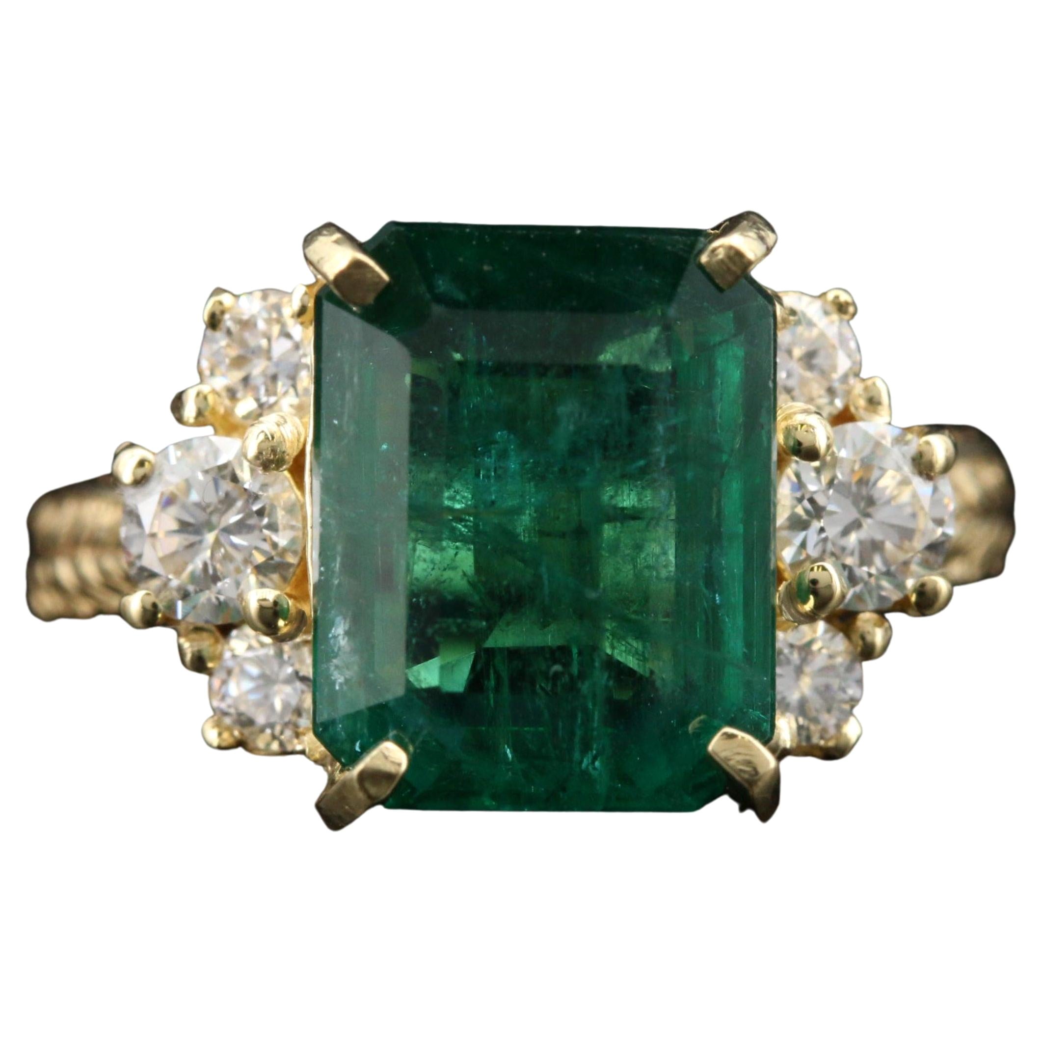 Art Deco 4 CT Certified Natural Emerald and Diamond Engagement Ring in 18K Gold For Sale